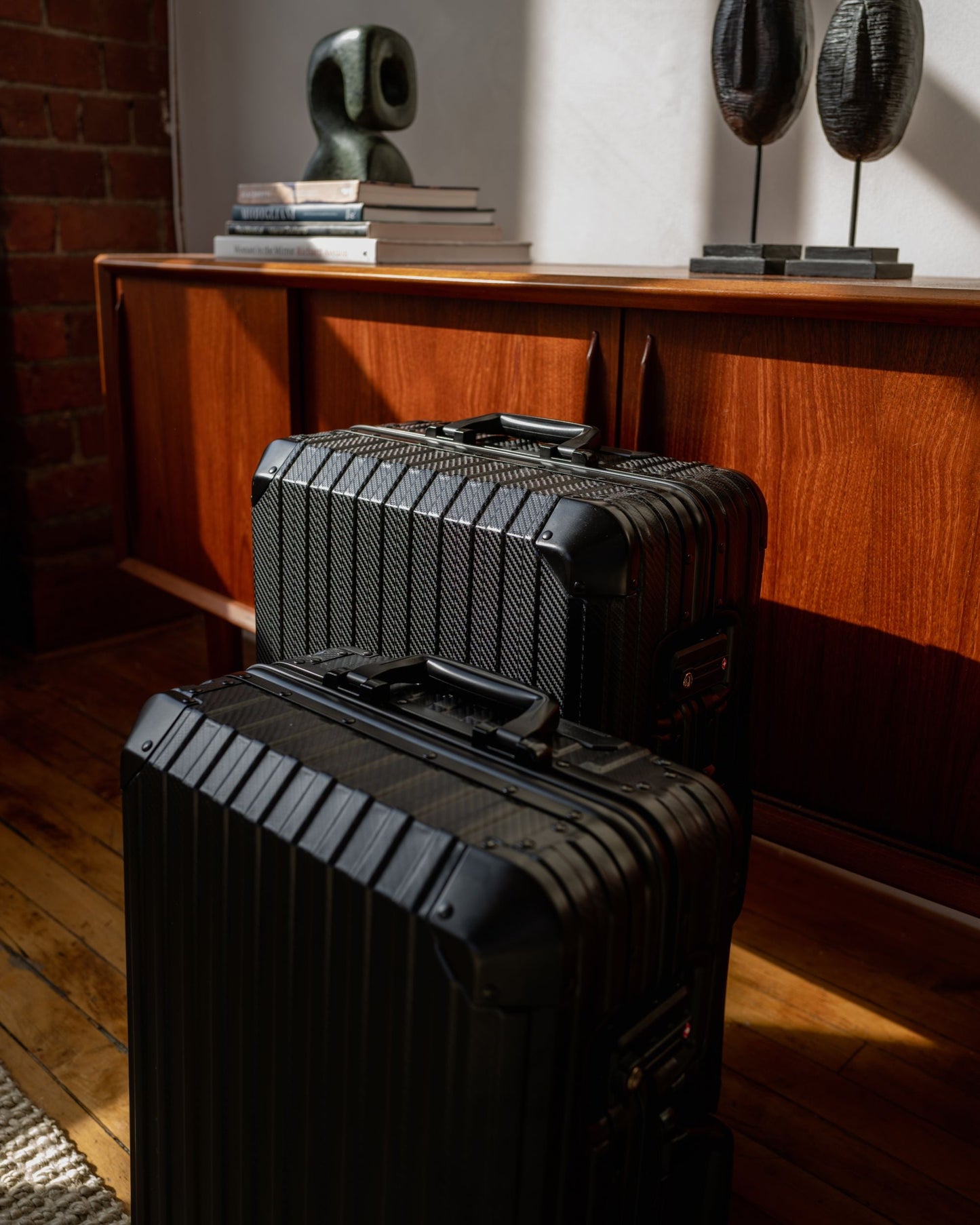 MALLETIER ALUMINUM SUITCASE - BLACK